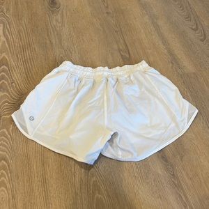 Lululemon Hotty Hot Low-Rise Lined Short 4” Tall